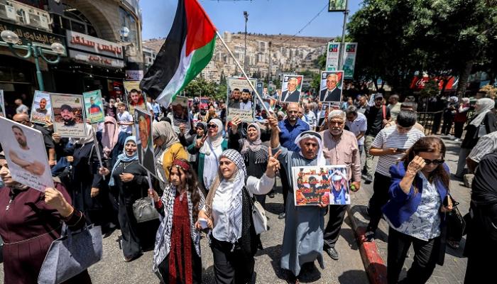 مظاهرات حاشدة في الضفة الغربية تضامنا مع غزة