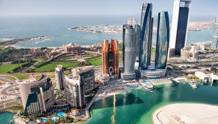 الإمارات تستقبل آلاف السياح الروس