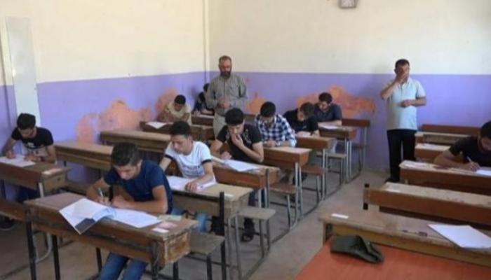 طلاب الصف التاسع في سوريا