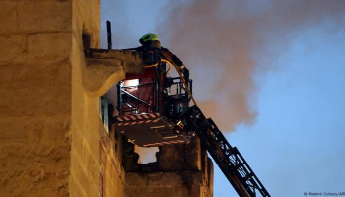 إخماد حريق في مسجد قرطبة