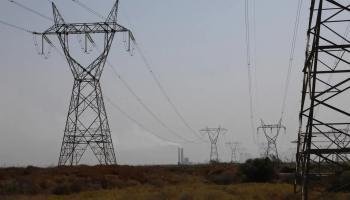 شبكات نقل الكهرباء في العراق - أرشيفية