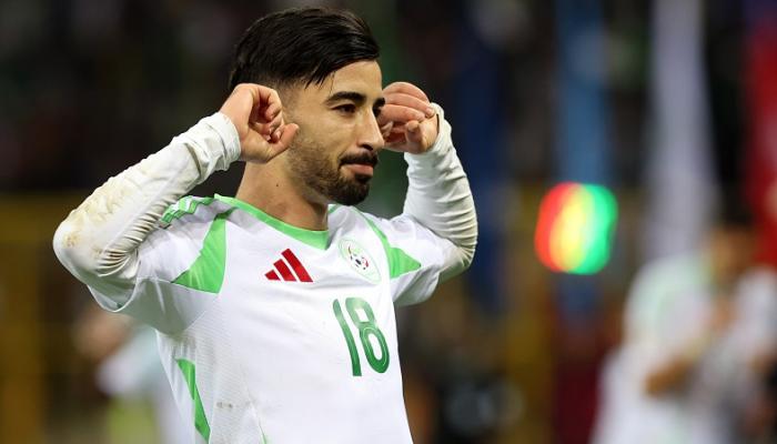 عمورة نجم منتخب الجزائر