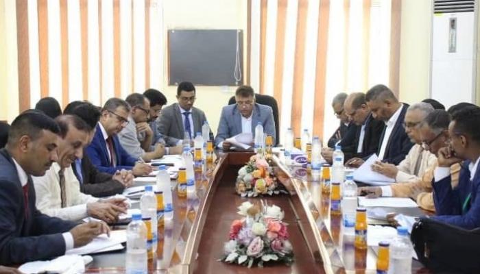 اجتماع للنائب العام مع أجهزة انفاذ القانون في عدن