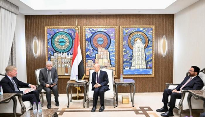 جانب من لقاء العليمي وغروندبرغ