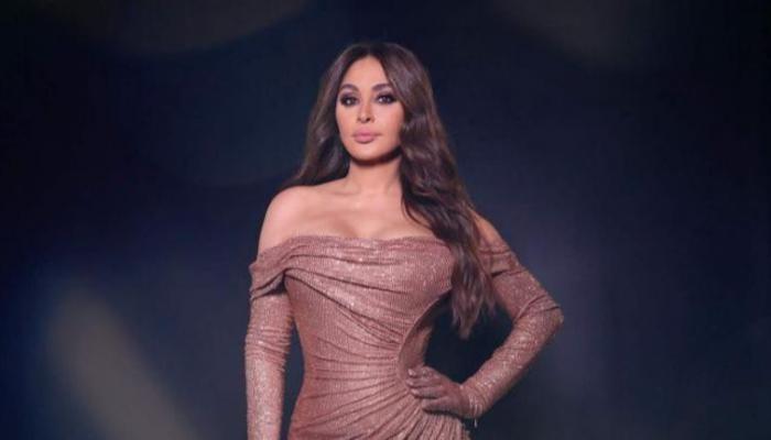  الفنانة إليسا 