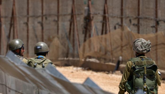 دورية للجيش الإسرائيلي على طول السياج الحدودي مع سوريا