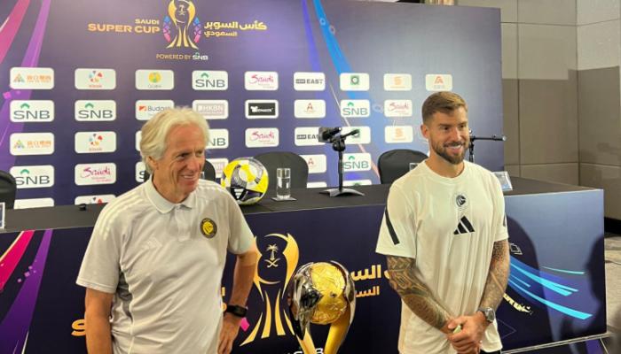 إنييغو مارتينيز في المؤتمر الصحفي