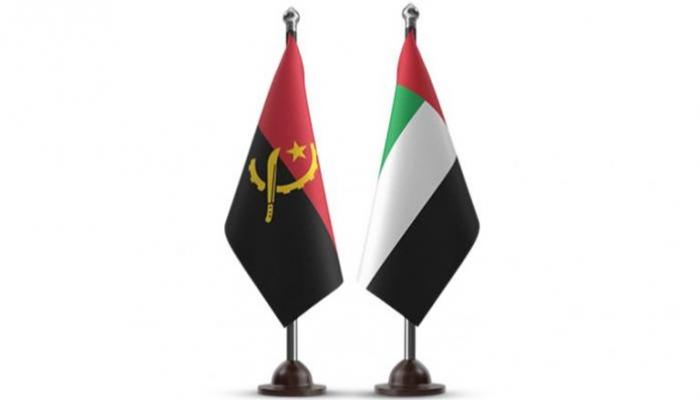 علما دولتي الإمارات وأنغولا
