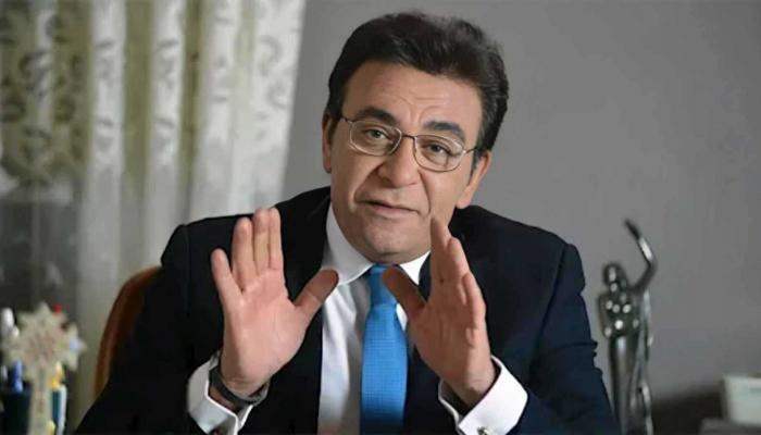 عاطف كامل 