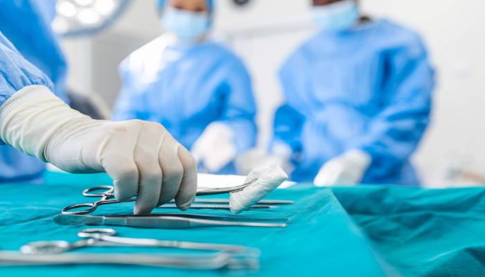 تفاصيل استدعاء استشاري سمنة بعد إجراء عملية تكميم معدة لطفلة