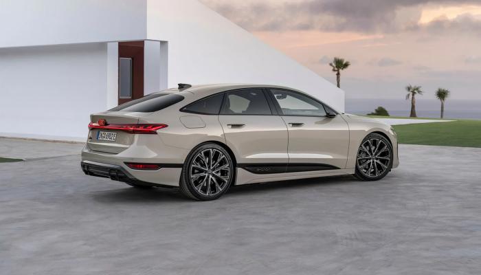 سيارة Audi A6 e-tron
