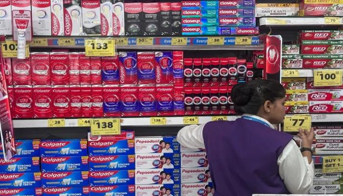 معجون الأسنان يشعل الخلاف التجاري بين أمريكا والهند