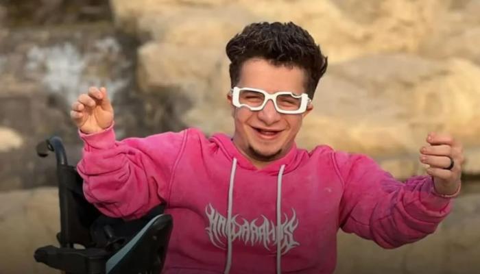 التيك توكر عمر فرج