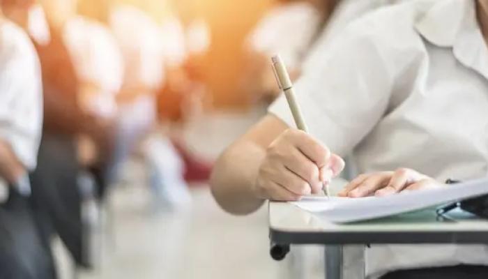 الصف الأول لنظام البكالوريا - تعبيرية