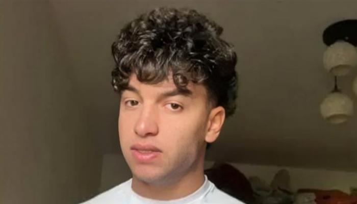البلوغر مؤمن الشهير بـ"مونلي"