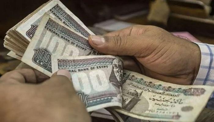 أوراق نقدية مصرية فئة 100 جنيه - أرشيفية