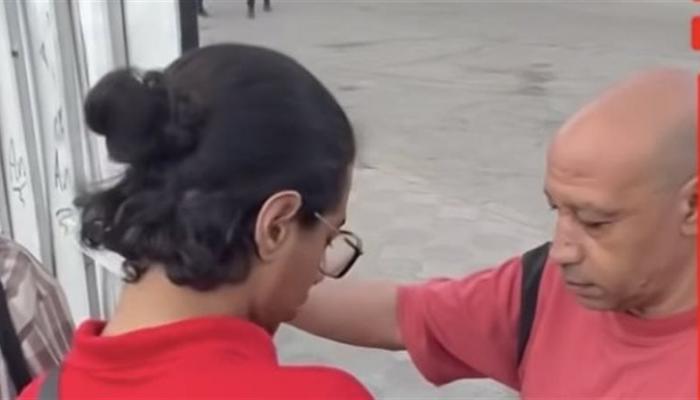 "التوكة" تمنع طالبًا من دخول مدرسته