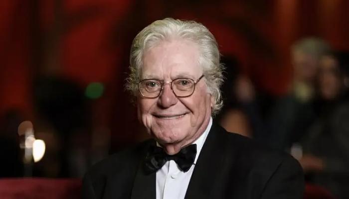 حسين فهمي رئيس مهرجان القاهرة السينمائي
