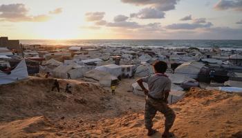 نازحون في خيام بغزة