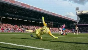 أليسون بيكر