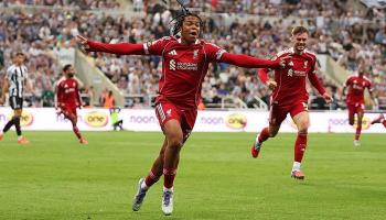 راتب «فتى ليفربول الذهبي» في عام يعادل أجر محمد صلاح في يوم 