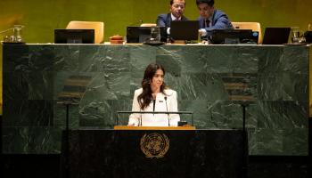 لانا زكي نسيبة خلال إلقاء كلمة الإمارات