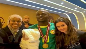 ماني مع أسرته