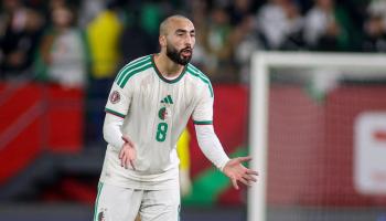 عبدلي لاعب منتخب الجزائر