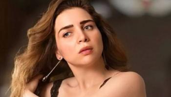 الفنانة مى عز الدين