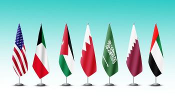 أعلام دولة الإمارات والدول الموقعة على البيان