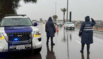 أجواء ماطرة بأبوظبي.. القيادة بحذر واجب
