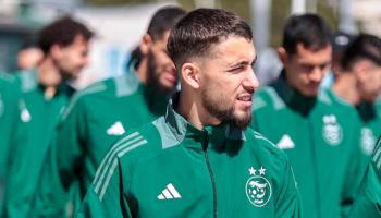 عوشيش لاعب منتخب الجزائر الجديد