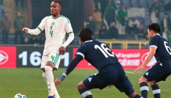 عبادة مدافع منتخب الجزائر
