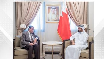 السفير الشيخ عبدالله بن علي آل خليفة والقائم بالأعمال العراقي- بنا 