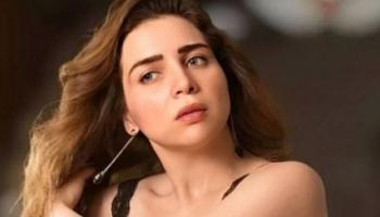 الفنانة مى عز الدين