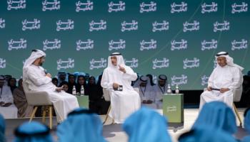 جانب من الجلسة النقاشية بعنوان «حرب إيران وأمريكا بس الخليج بالواجهة.. ليش؟»
