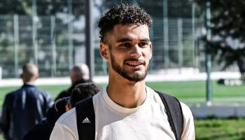 قيطون لاعب منتخب الجزائر