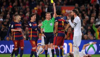 هيرنانديز هيرنانديز يدير كلاسيكو برشلونة وريال مدريد