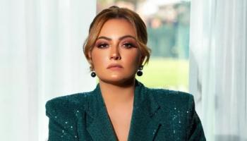 الفنانة بشرى
