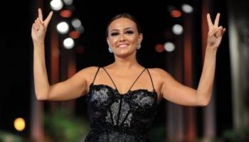 الفنانة بشرى 