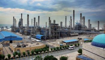 مصانع البتروكيماويات في عسلوية جنوب ايران