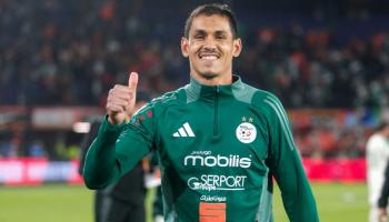 ماندي مدافع منتخب الجزائر