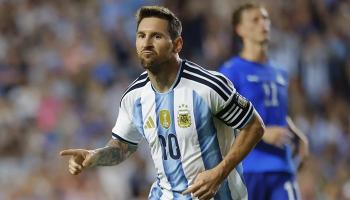 ليونيل ميسي قائد منتخب الأرجنتين