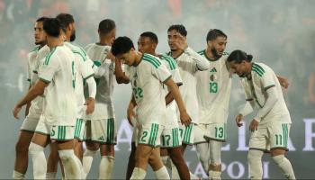 احتفال لاعبي الجزائر