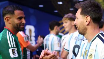 محرز وميسي في مباراة الجزائر والأرجنتين