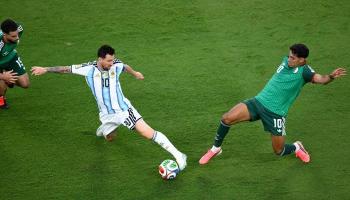 ليونيل ميسي قائد منتخب الأرجنتين ضد الجزائر