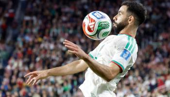آيت نوري مدافع منتخب الجزائر