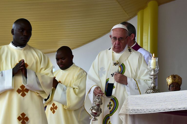  البابا فرنسيس خلال رحلته الإفريقية إلى نيروبي