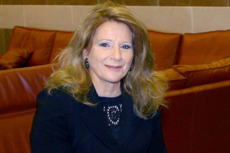 ليلى الصلح حمادة، وزيرة لبنانية سابقة