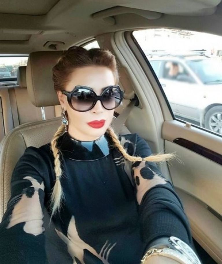 الفنانة اللبنانية نوال الزغبي تطلب رأي الجمهور في 